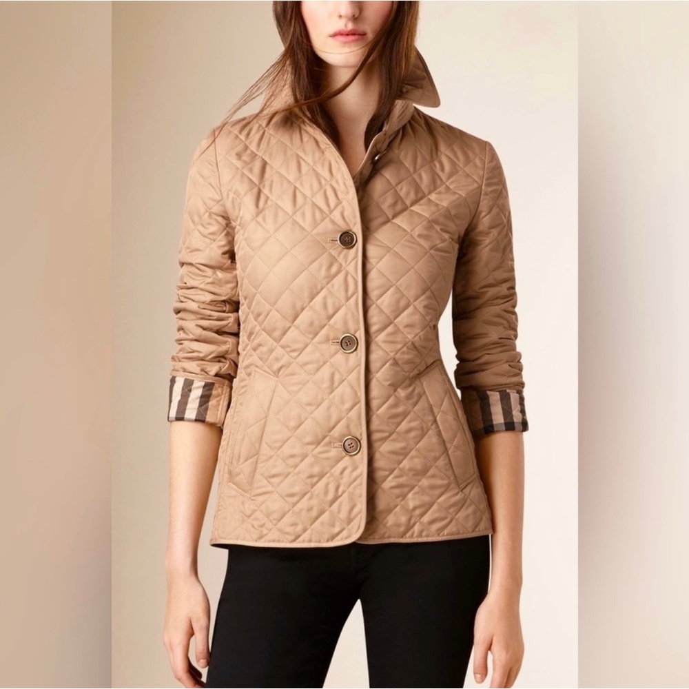 Burberry quilted jacket bnwot